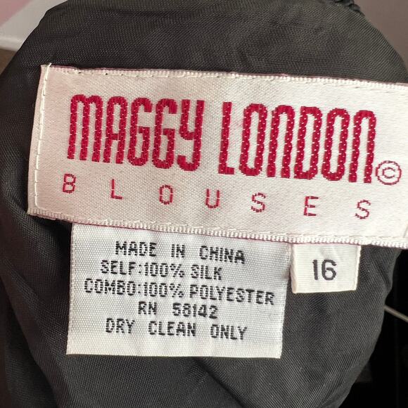 SOLD OUT DONT BUY - Picture 3 of 5